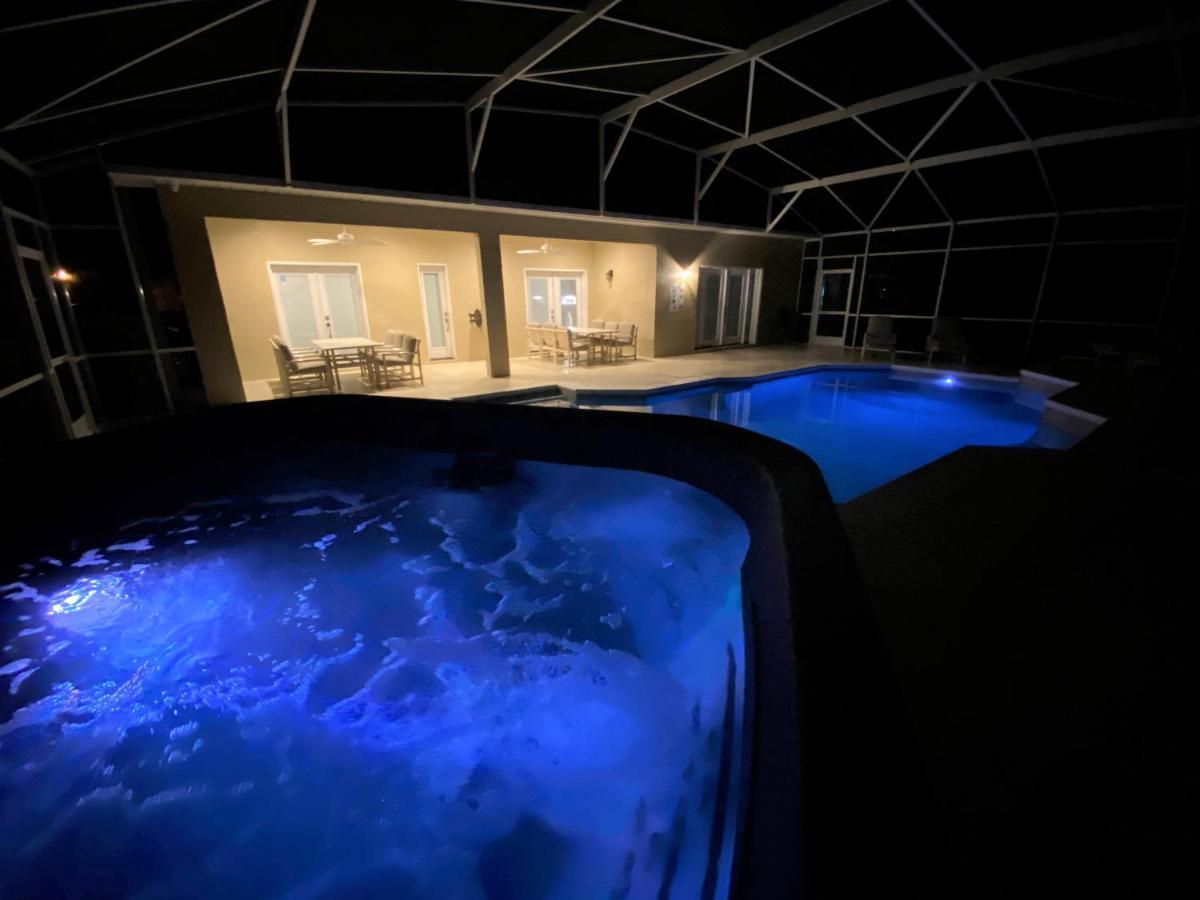 Mickeys Pearl - Phenomenal 7Br With 4 Master Suites Privacy Pool & Hot Tub Gas Bbq - 2 Miles To Disney Orlando Exterior foto